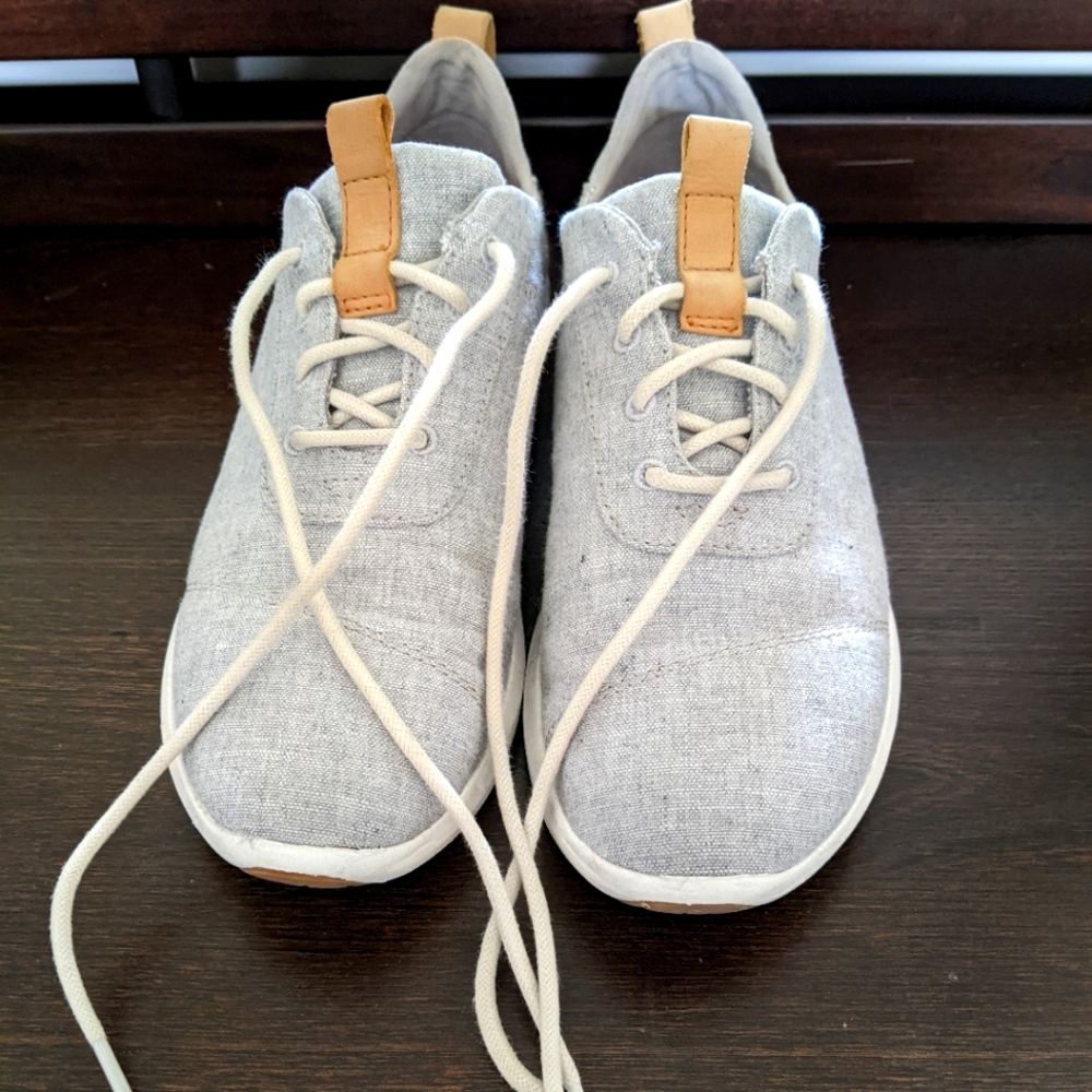 TOMS Women's Cabrillo Chambray Sneakers